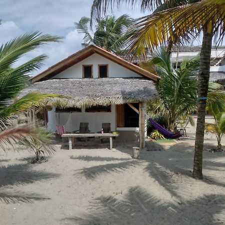 Beach Front Bungalows At The Coconut กานัว ภายนอก รูปภาพ