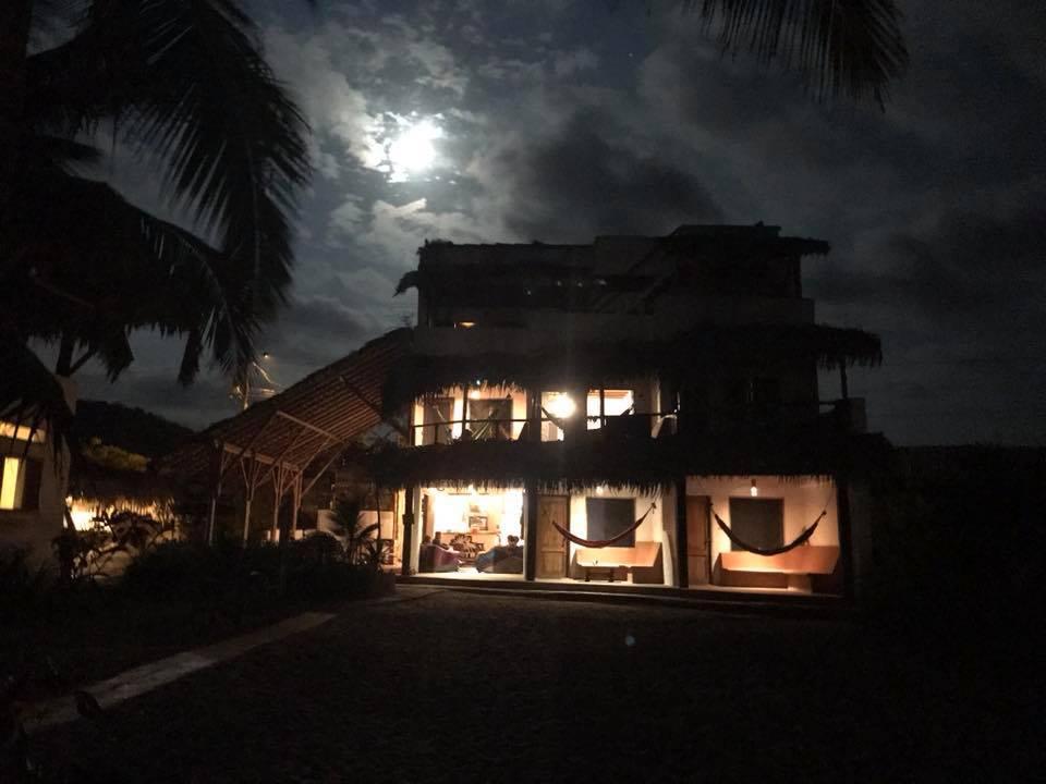 Beach Front Bungalows At The Coconut กานัว ภายนอก รูปภาพ
